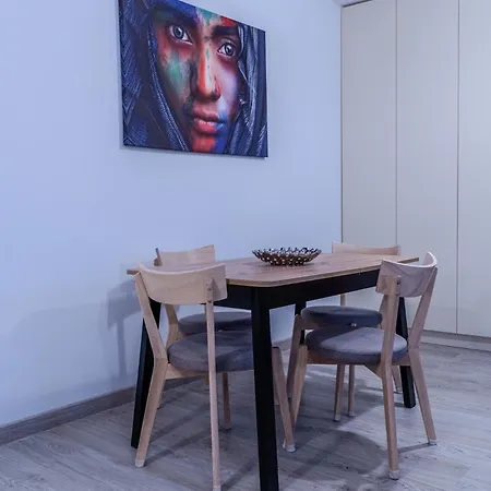 Апартаменты Mohost Urban Panoramic - Chic Overlooking The Mountains *