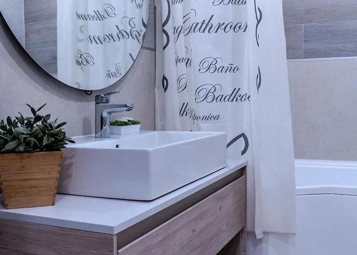 Mohost Urban - Chic Overlooking The Mountains