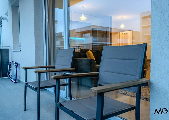 Mohost Urban - Chic Overlooking The Mountains * 布拉索夫