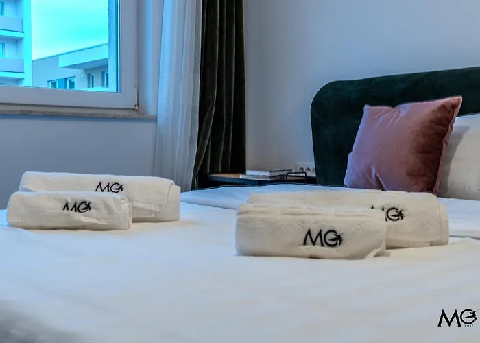 Mohost Urban - Chic Overlooking The Mountains Апартаменти Брашов