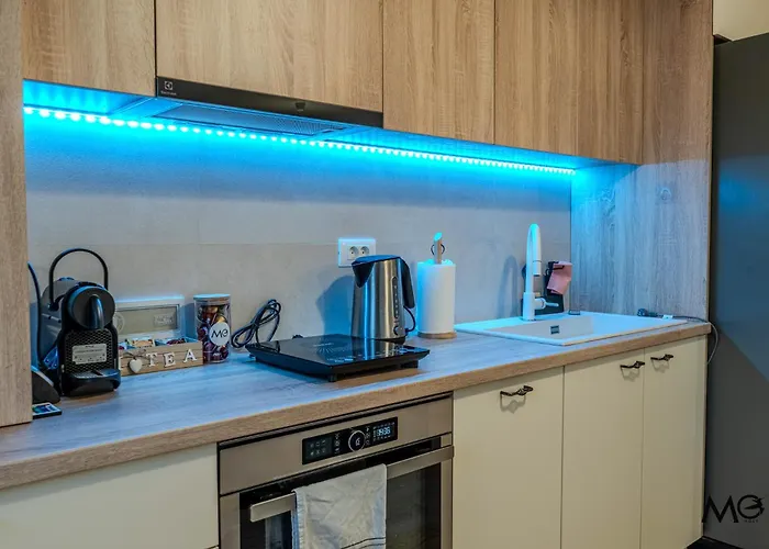 Mohost Urban - Chic Overlooking The Mountains *