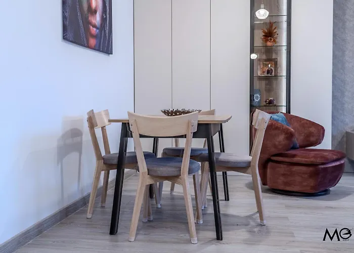 Mohost Urban - Chic Overlooking The Mountains 布拉索夫